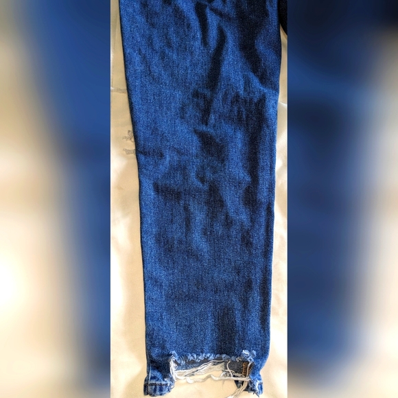 Refuge Denim MOM Distressed Jeans - Picture 13 of 16